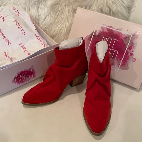NIB (7) NOT RATED red faux suede pointed booties zip slouchy 3” stack heel pixie - Picture 3 of 13